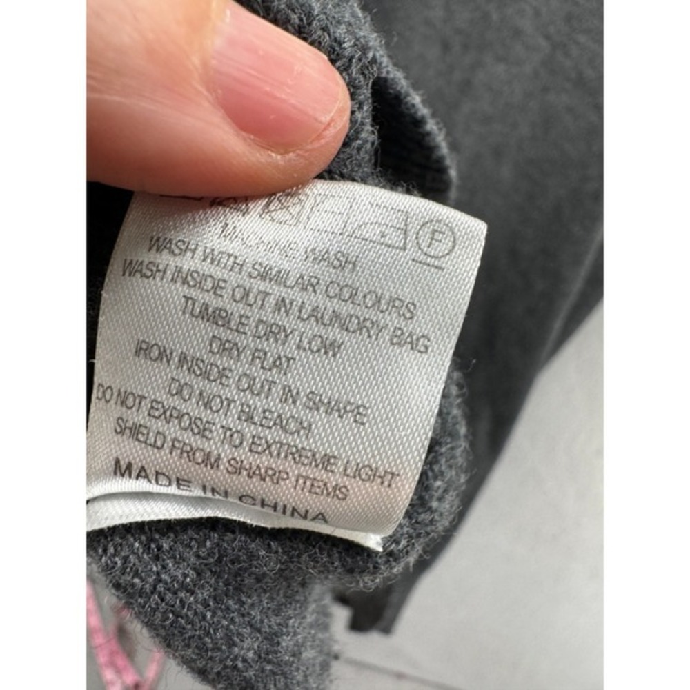 Kallspin Sweater Vest Size XXL Gray Wool Blend Soft Lightweight Academia Neutral - Picture 9 of 9